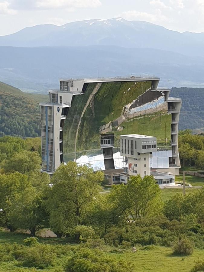 La Petite Chapelle Hotell Font-Romeu-Odeillo-Via Exteriör bild